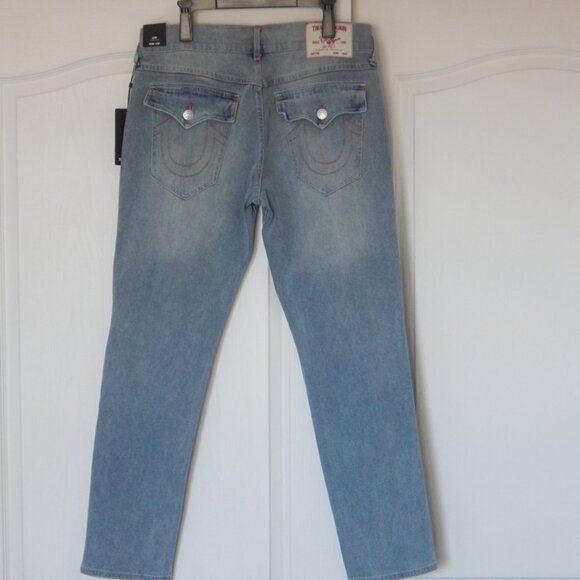 True Religion Men’s GENO SN Flap Relaxed Slim Light Brick Wash Jeans 36x32 NWT - Picture 1 of 10